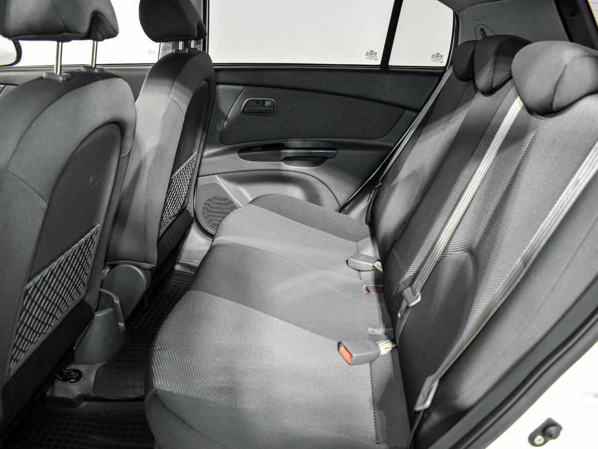 Kia Rio, 2010 Фото №11