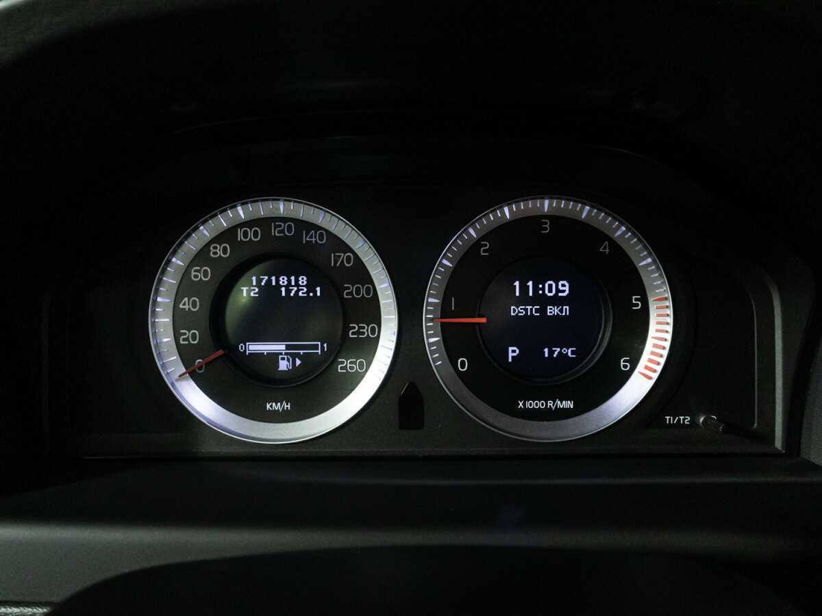 Volvo XC70, 2010 Фото №12