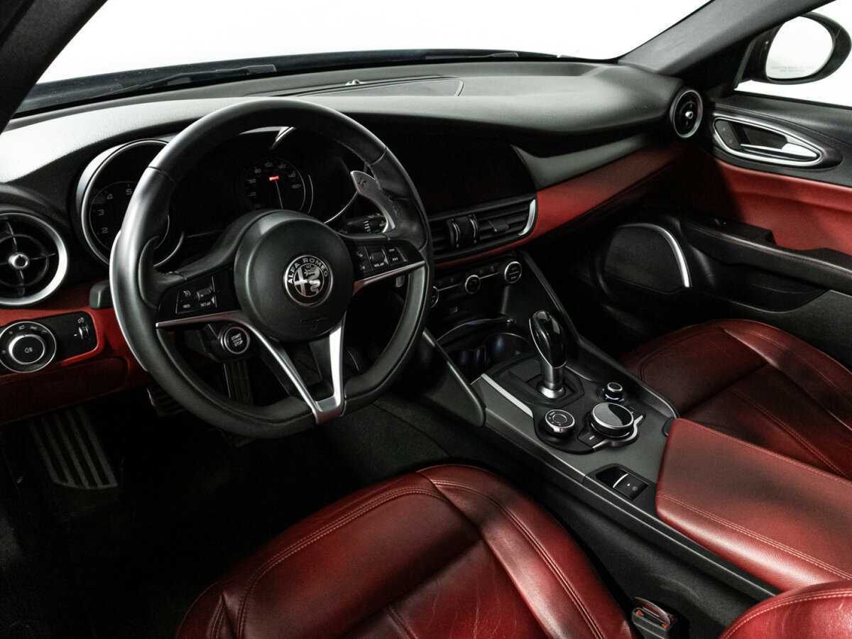 Alfa Romeo Giulia, 2019 Фото №11