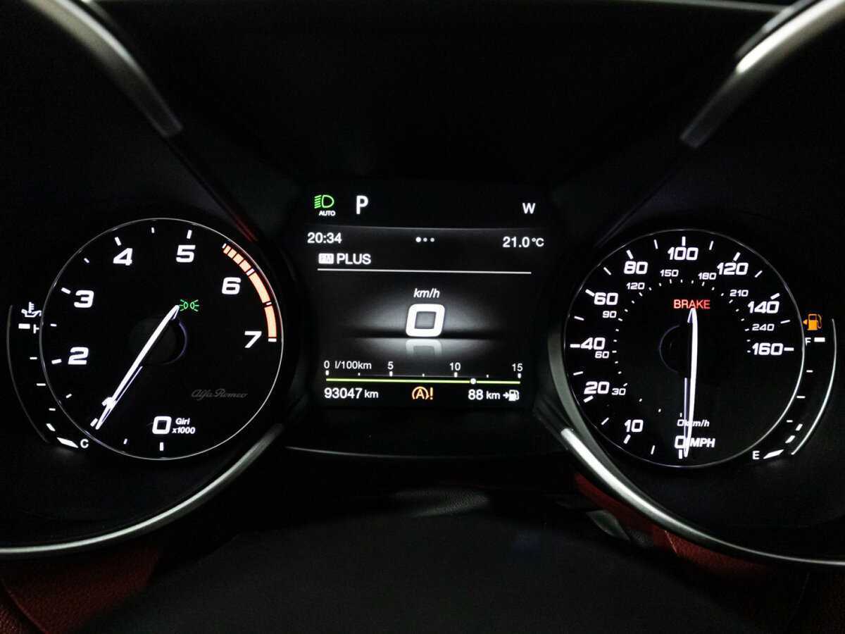 Alfa Romeo Giulia, 2019 Фото №12