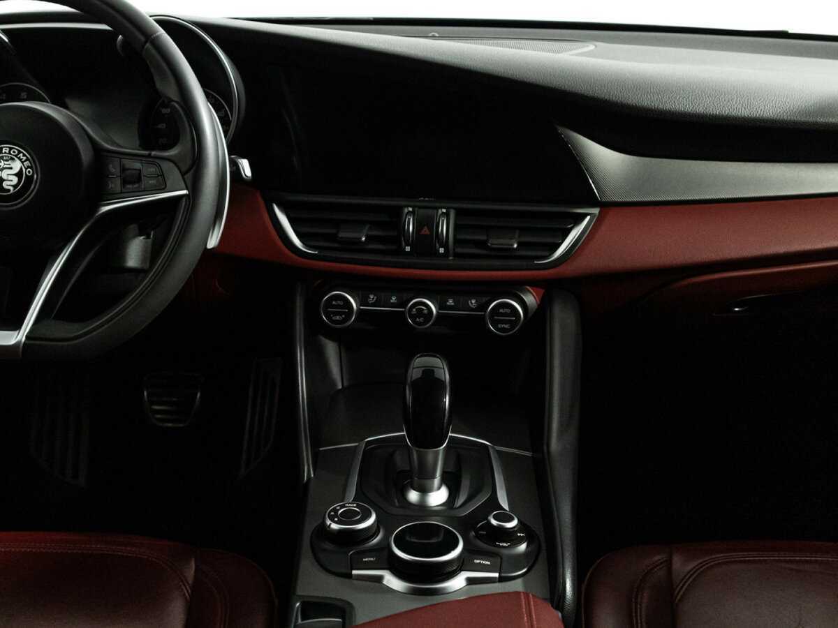 Alfa Romeo Giulia, 2019 Фото №14