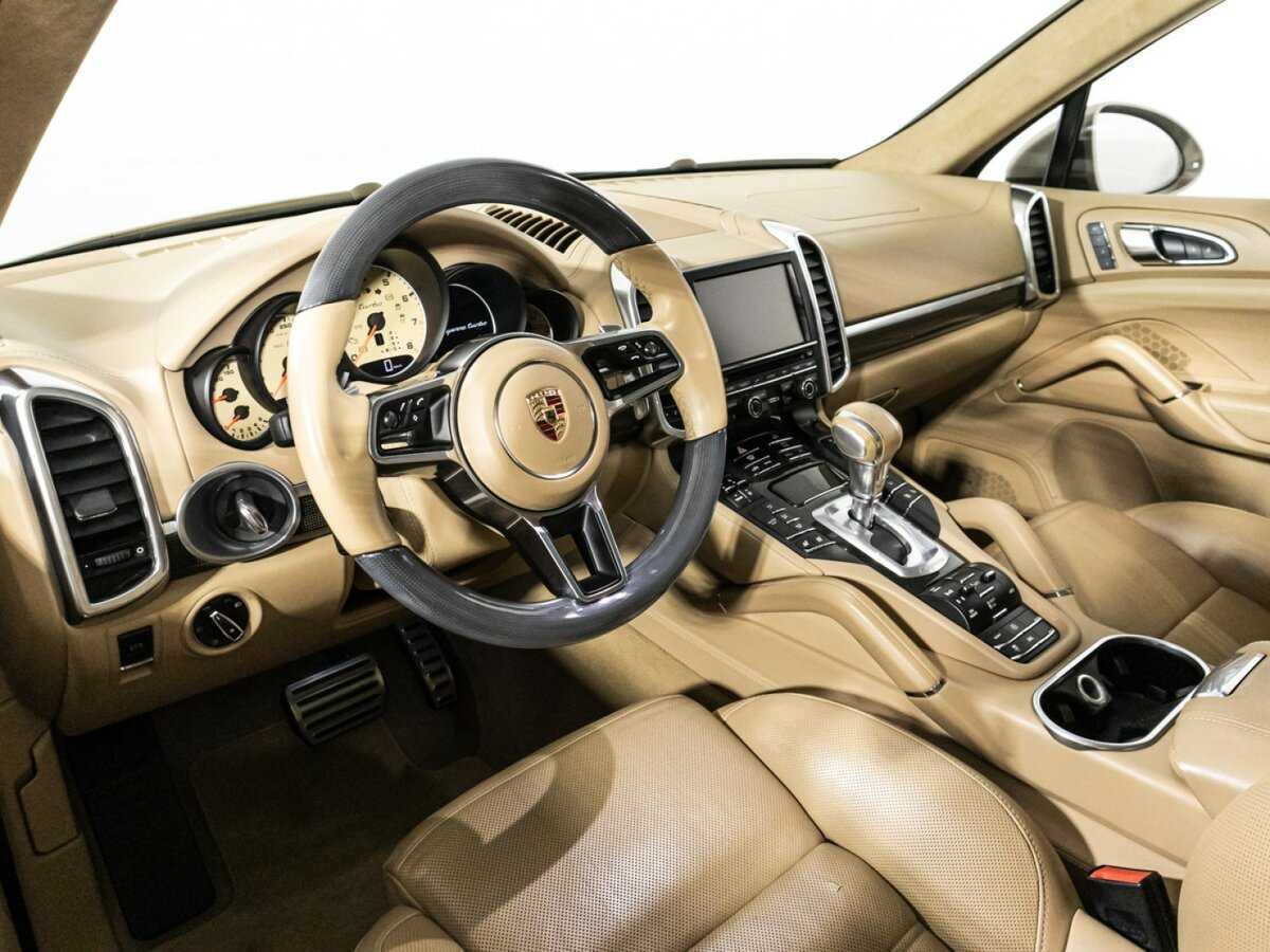 Porsche Cayenne Turbo, 2015 Фото №11