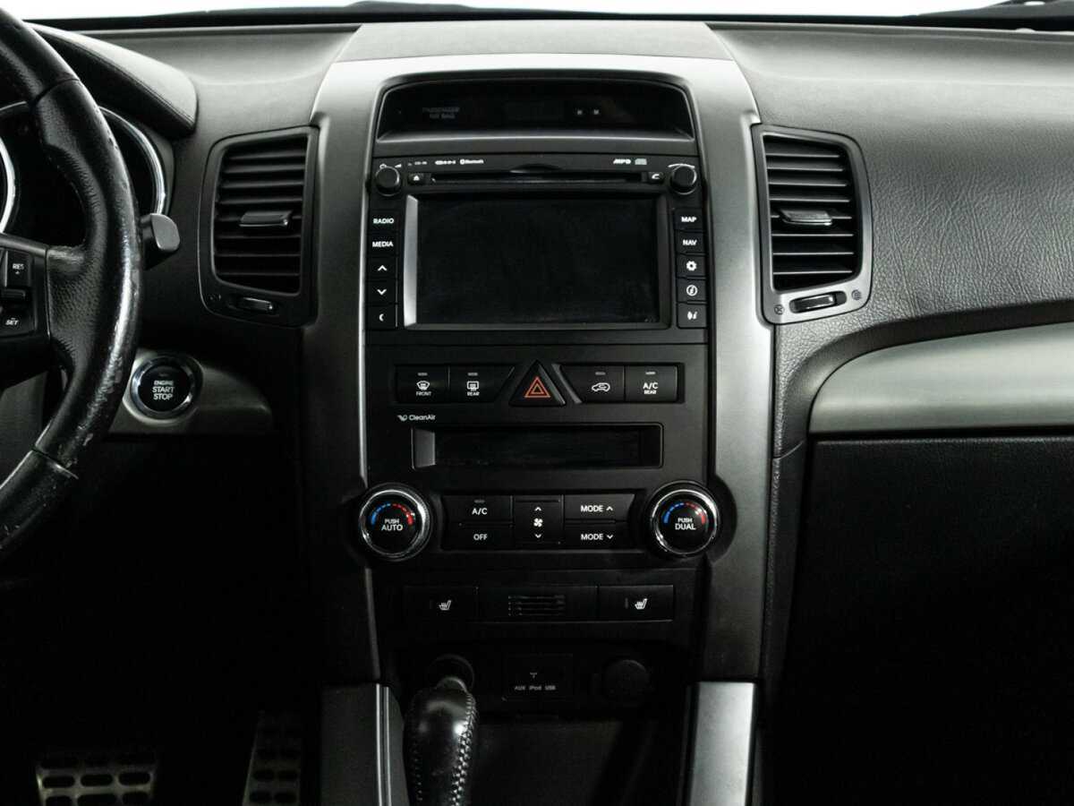 Kia Sorento, 2011 Фото №14