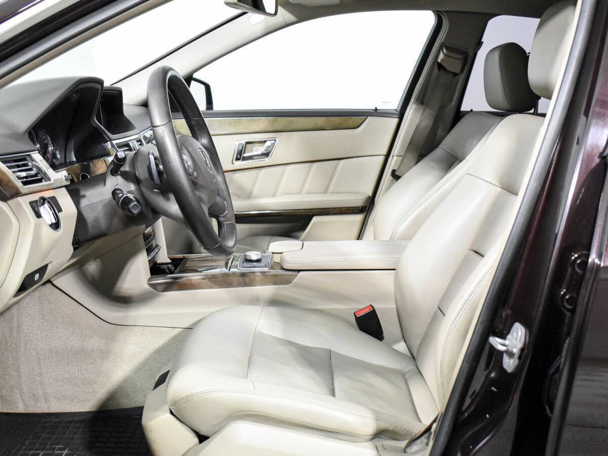 Mercedes-Benz E-Класс 300, 2010 Фото №10