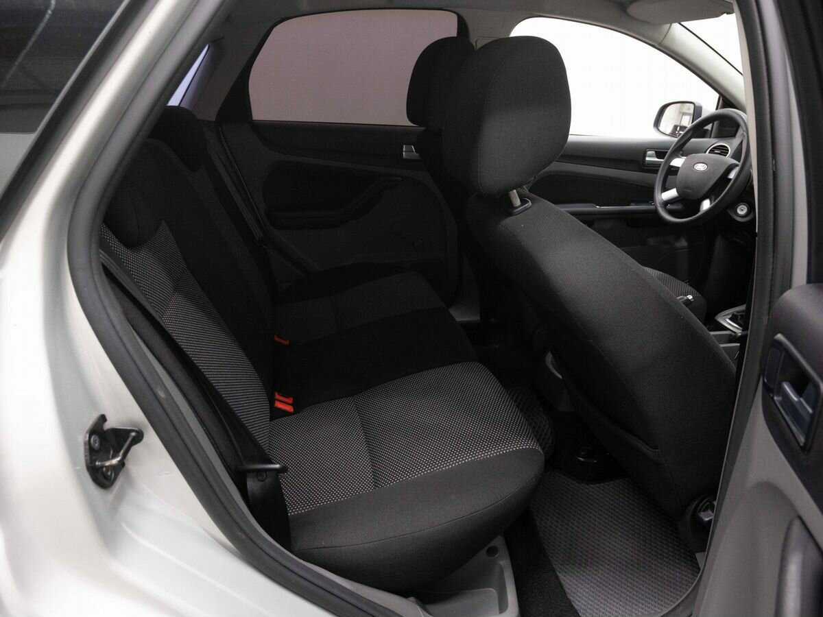 Ford Focus, 2011 Фото №11