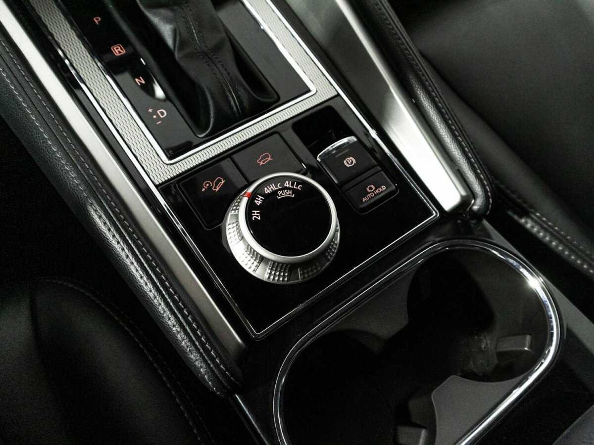 Mitsubishi Pajero Sport, 2021 Фото №19