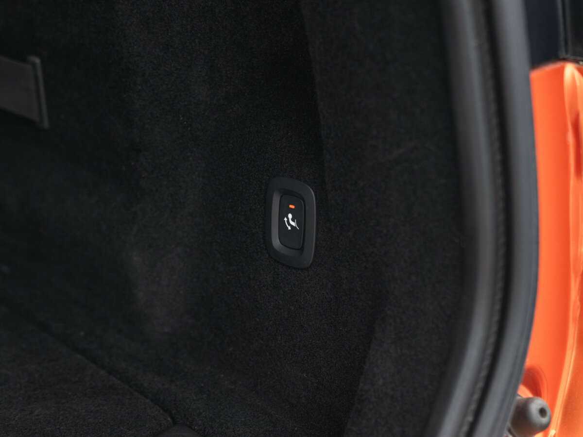 Volvo XC60, 2019 Фото №18