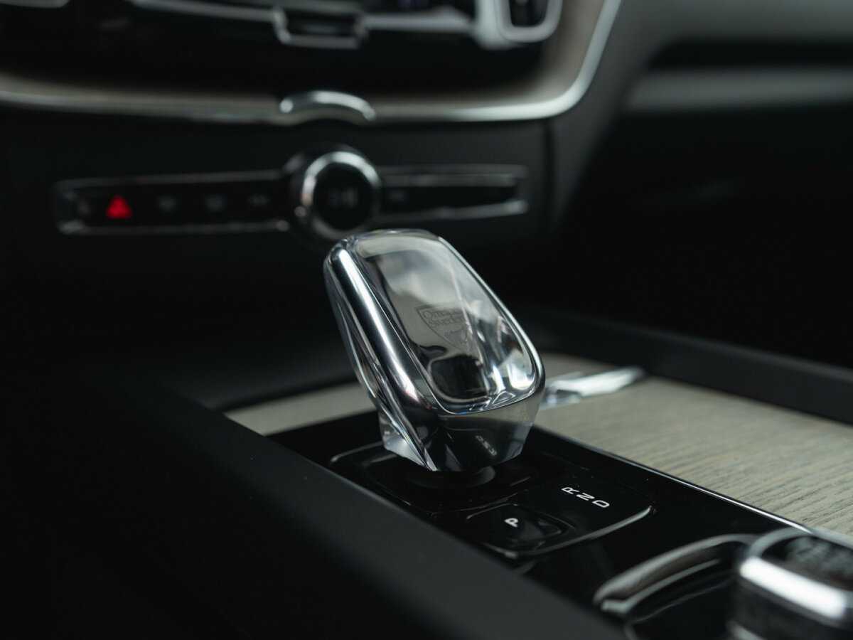 Volvo XC60, 2019 Фото №25