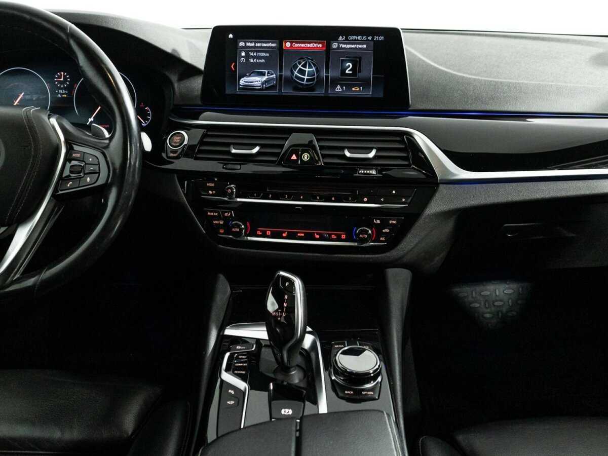 BMW 5 серии 530i xDrive, 2018 Фото №12