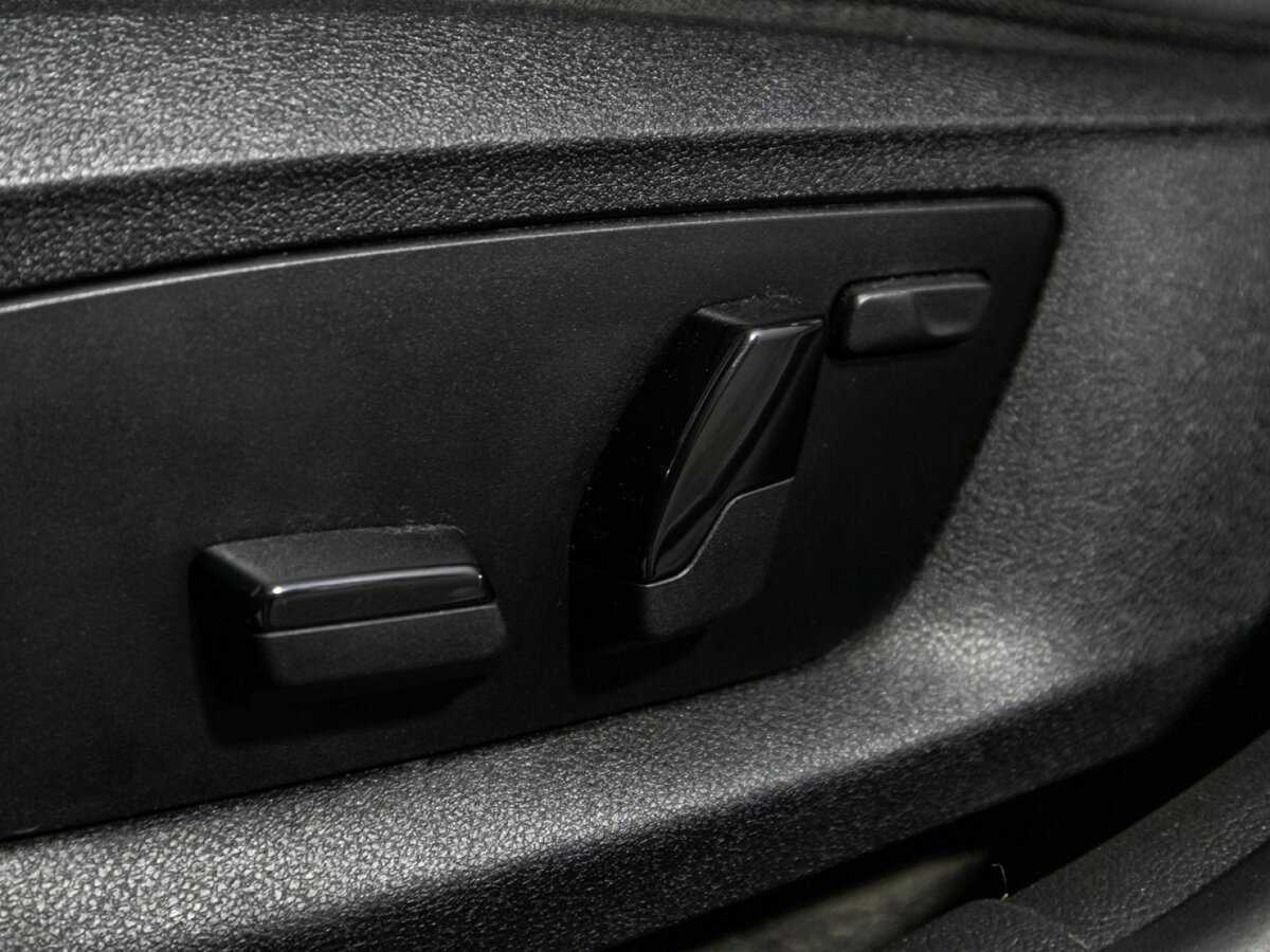 BMW 5 серии 530i xDrive, 2018 Фото №15