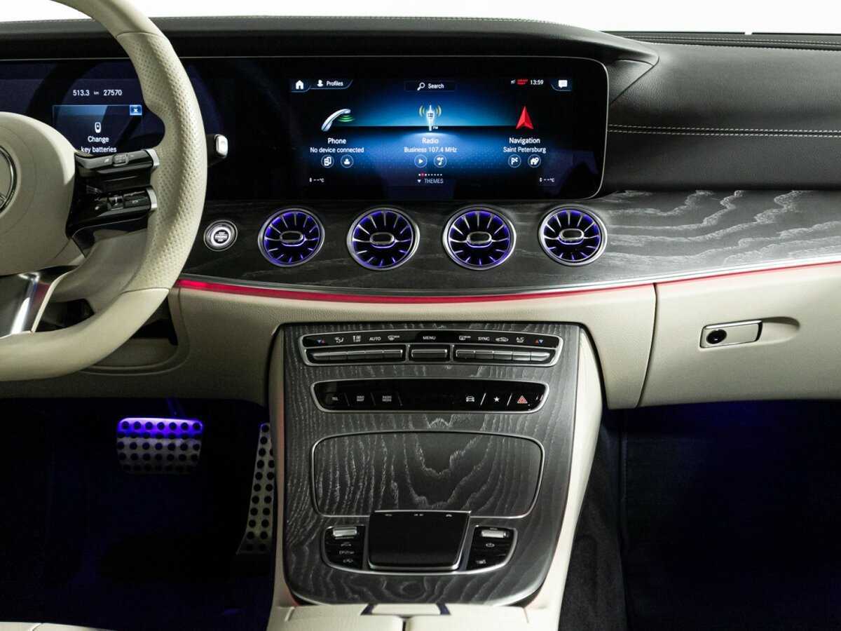 Mercedes-Benz E-Класс 200, 2020 Фото №12