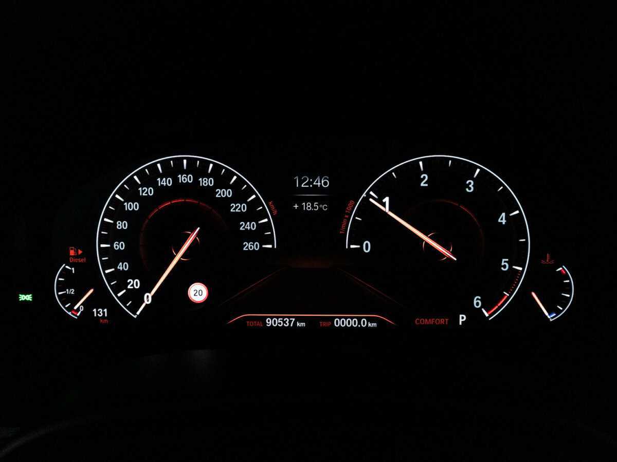 BMW 5 серии 520d xDrive, 2019 Фото №12