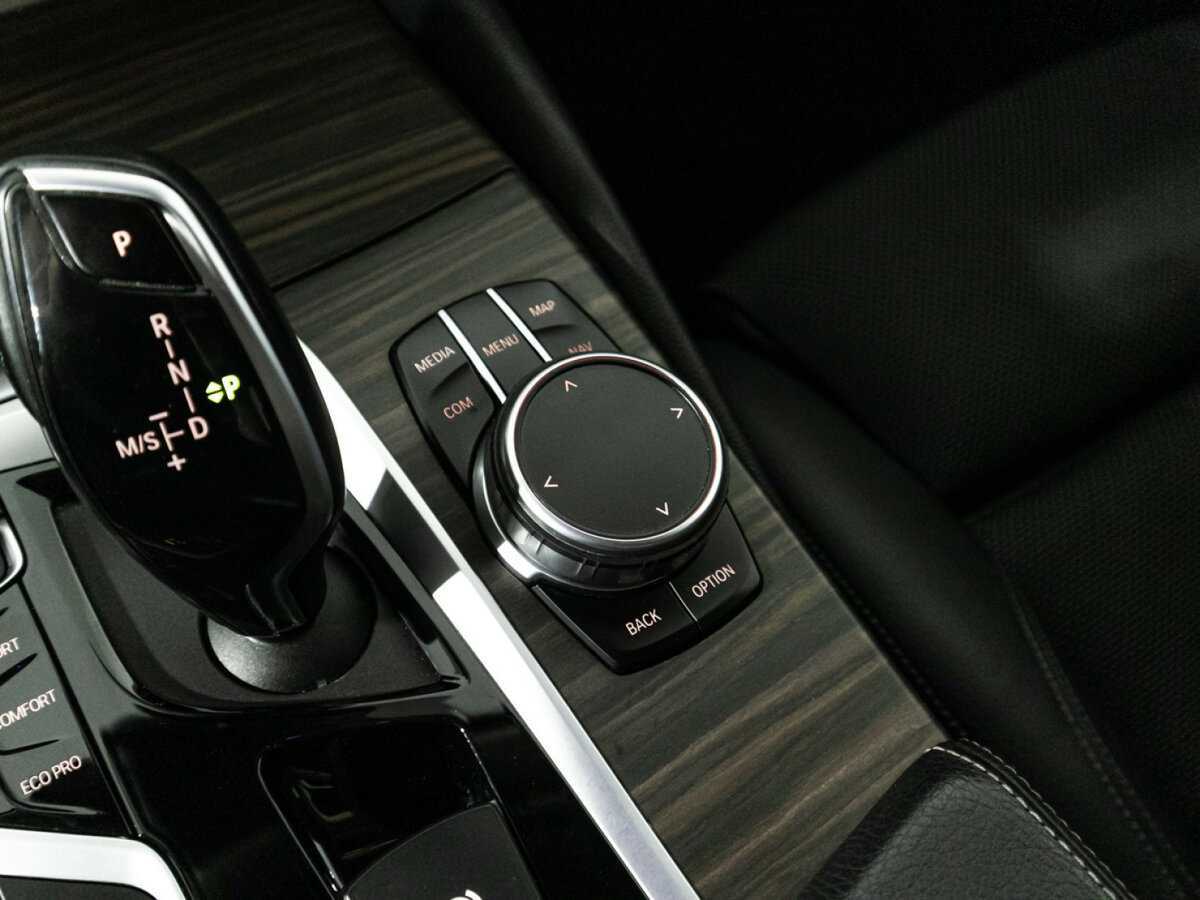 BMW 5 серии 520d xDrive, 2019 Фото №23