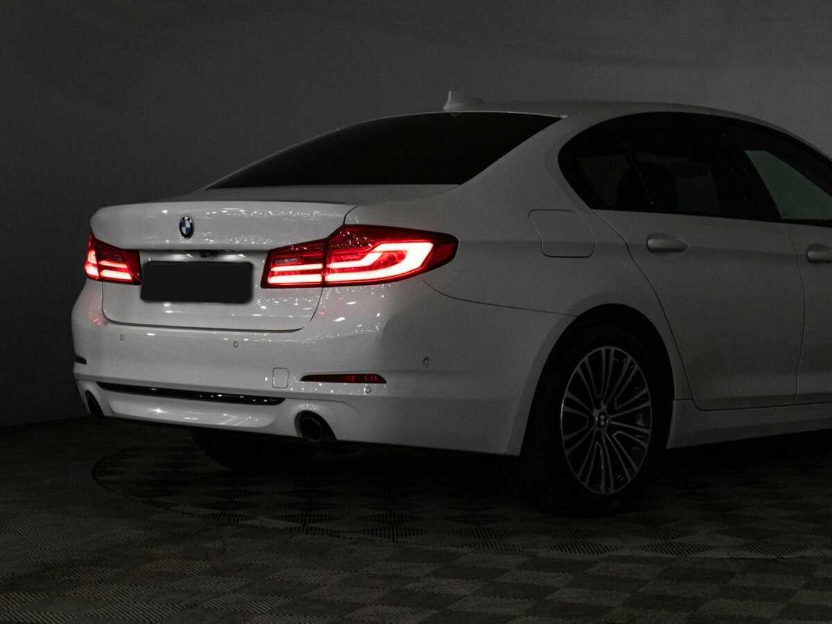 BMW 5 серии 520d xDrive, 2019 Фото №32