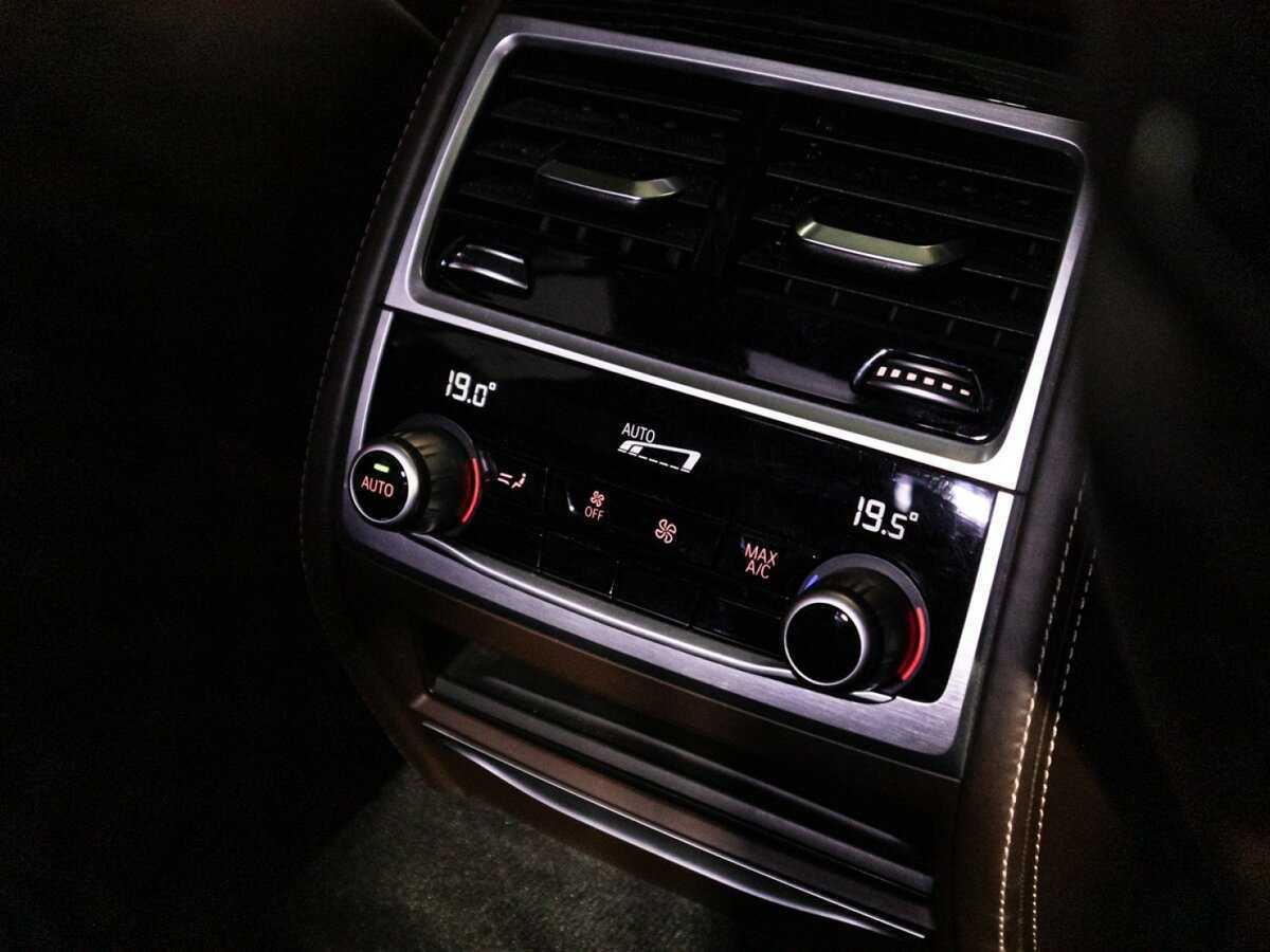 BMW 7 серии 730d xDrive, 2018 Фото №26