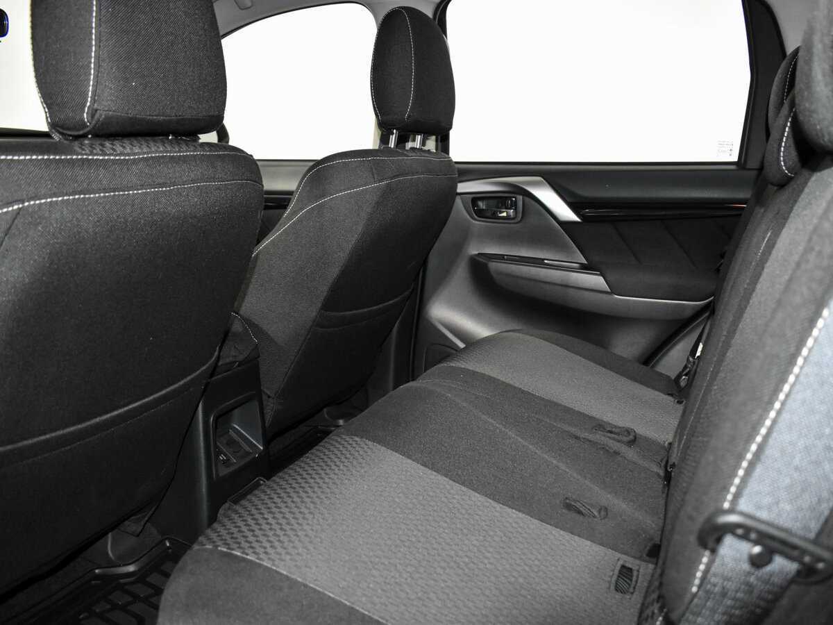 Mitsubishi Pajero Sport, 2019 Фото №11