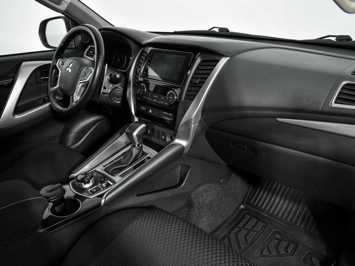 Mitsubishi Pajero Sport, 2019 Фото №15