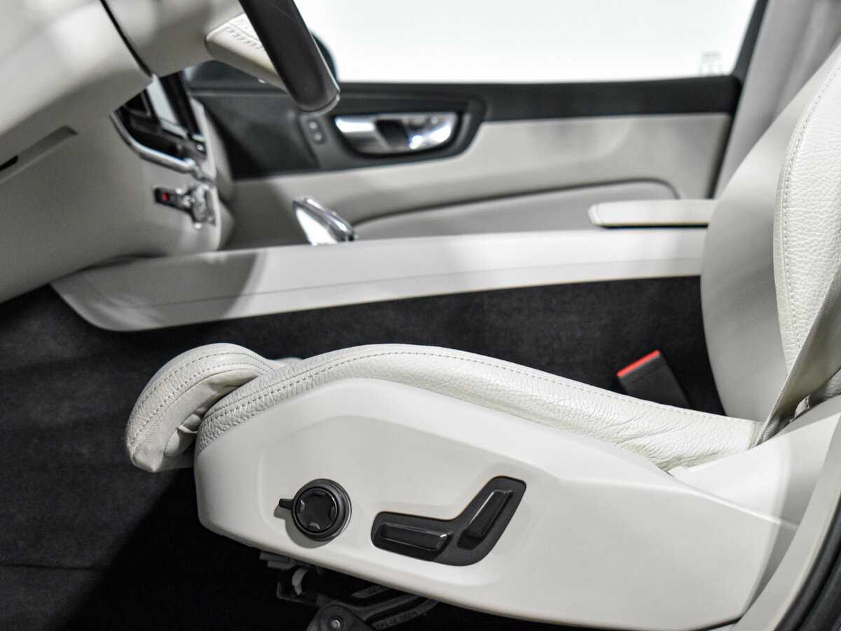 Volvo XC60, 2021 Фото №9