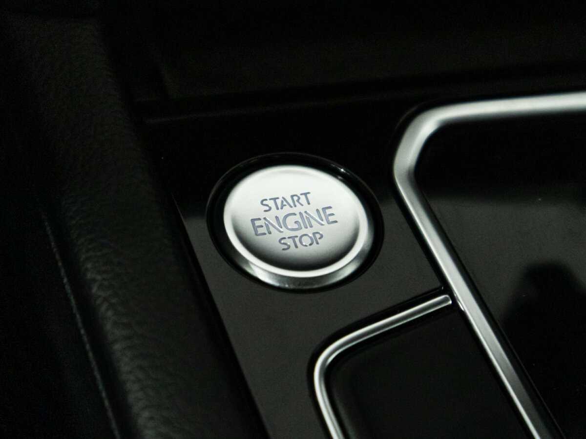 Volkswagen Passat, 2020 Фото №21