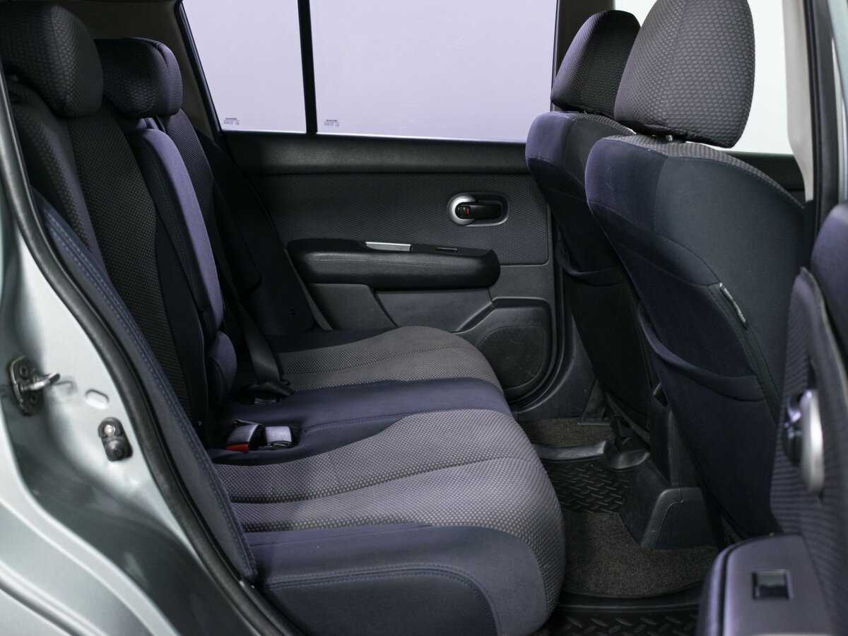 Nissan Tiida, 2008 Фото №10