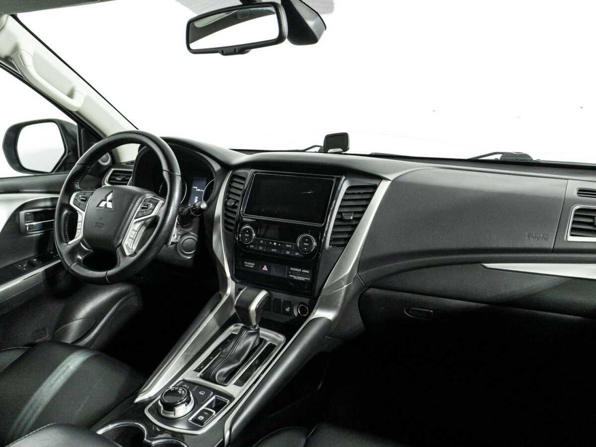 Mitsubishi Pajero Sport, 2019 Фото №9