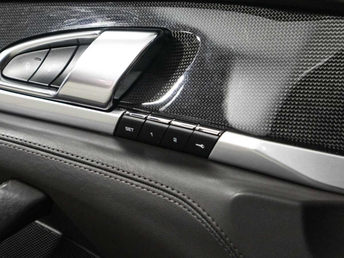 Porsche Panamera GTS, 2016 Фото №23