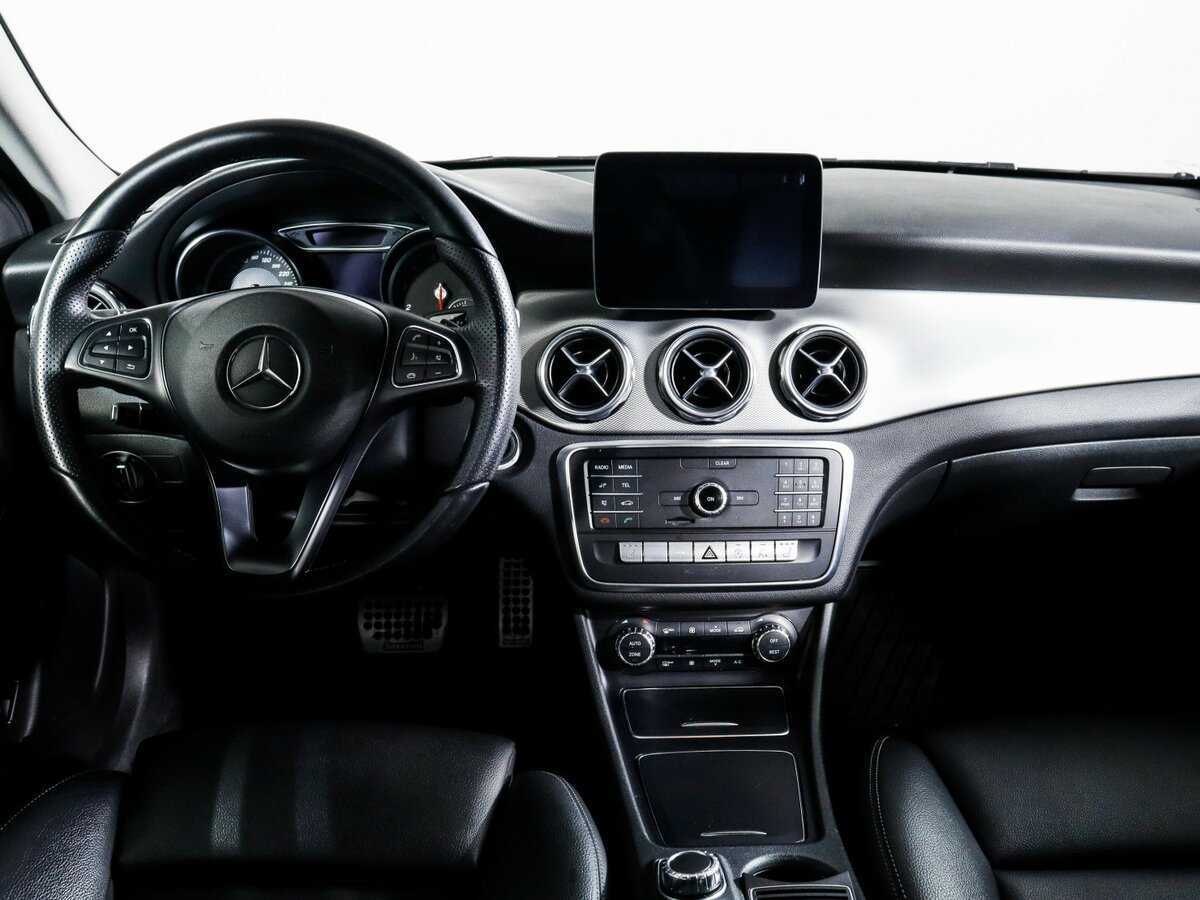 Mercedes-Benz GLA 200, 2017 Фото №12