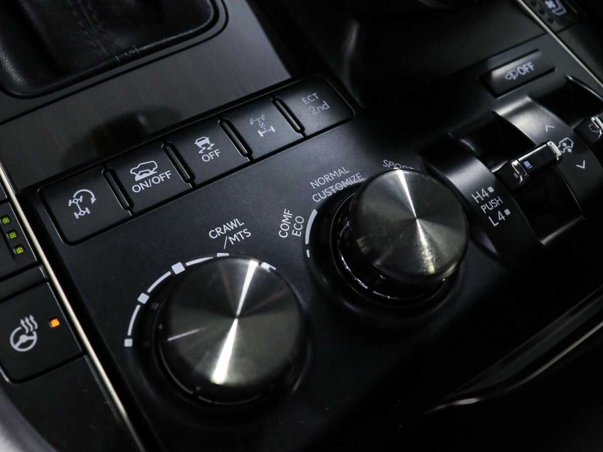 Lexus LX 570, 2017 Фото №25