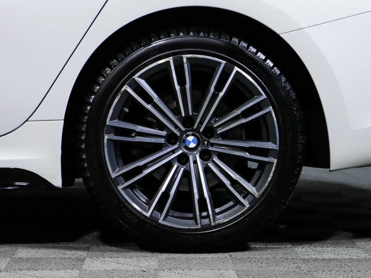 BMW 3 серии 320i xDrive, 2020 Фото №12