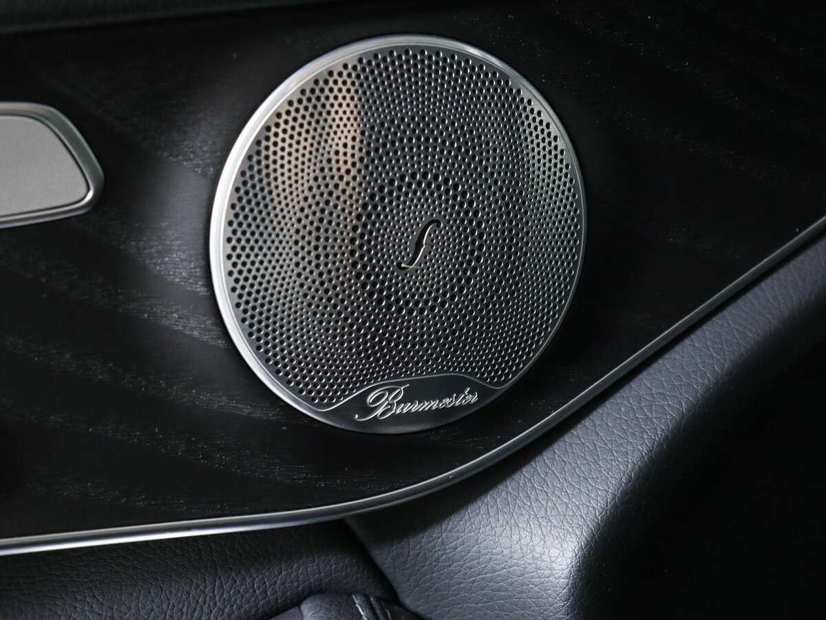 Mercedes-Benz GLC Coupe 300, 2019 Фото №16