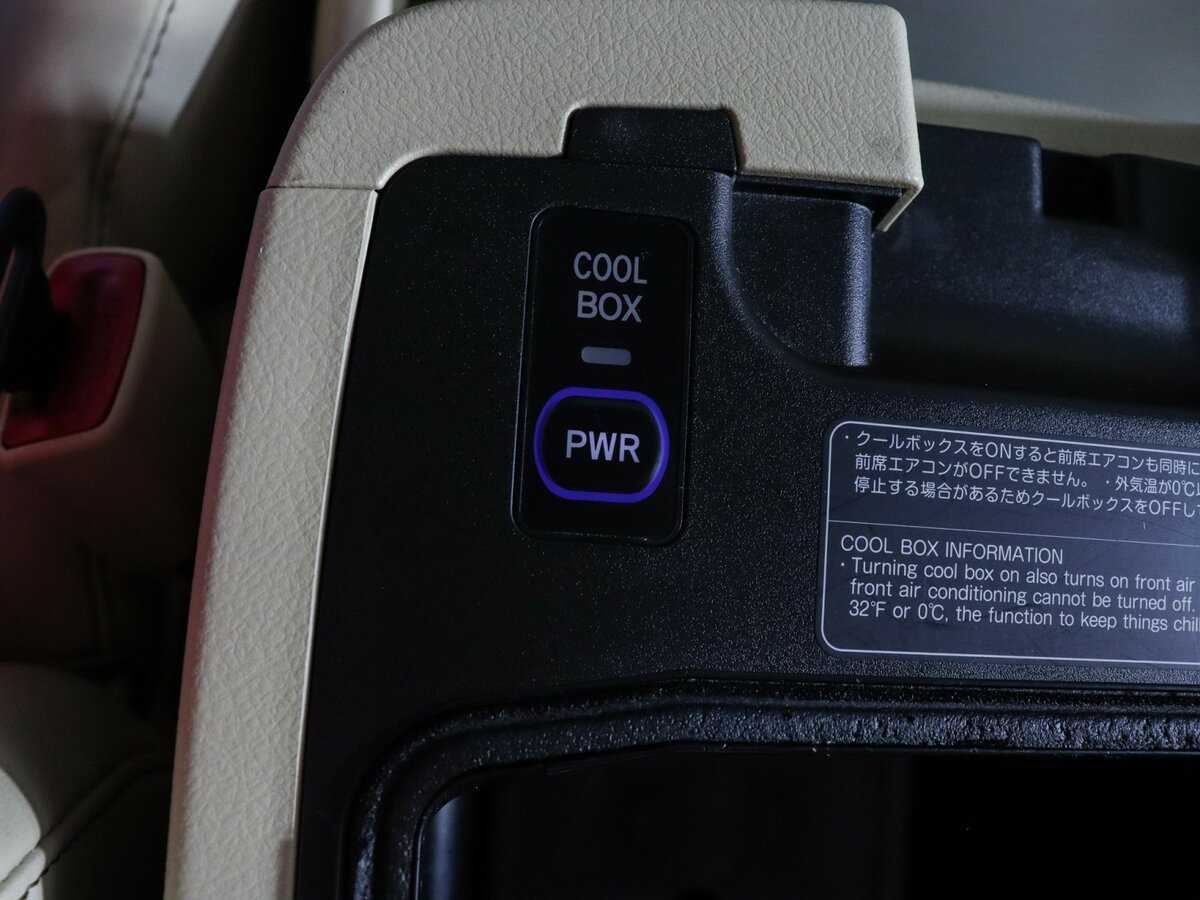 Lexus LX 570, 2012 Фото №24