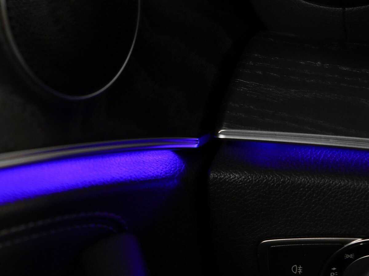 Mercedes-Benz E-Класс 200, 2020 Фото №22