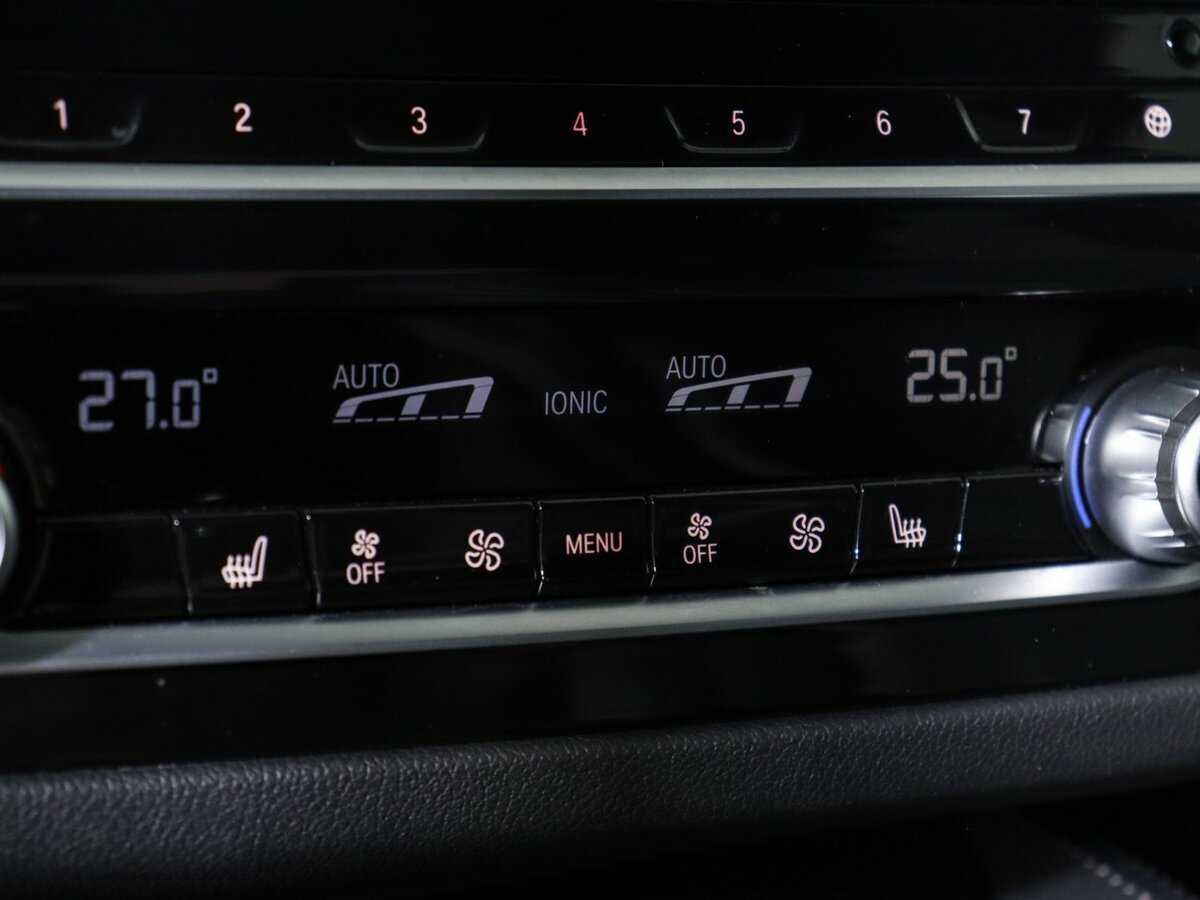 BMW 5 серии 530i xDrive, 2021 Фото №16