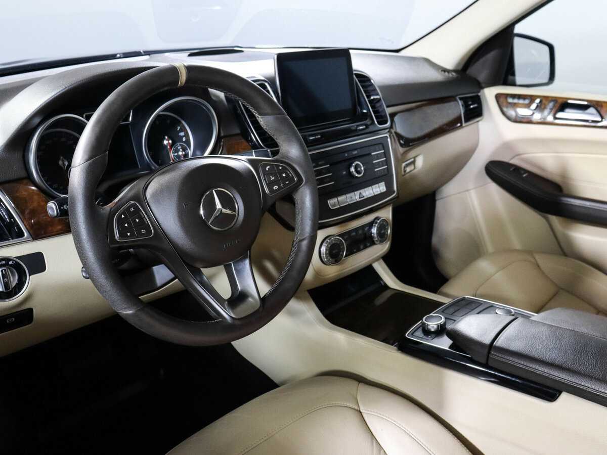 Mercedes-Benz GLE 500, 2016 Фото №13