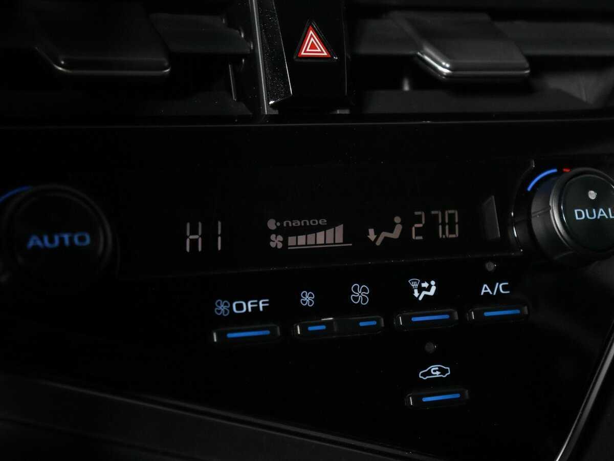 Toyota Camry, 2023 Фото №21