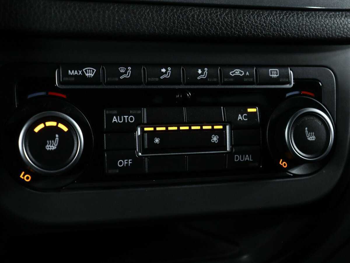 Volkswagen Tiguan, 2012 Фото №17