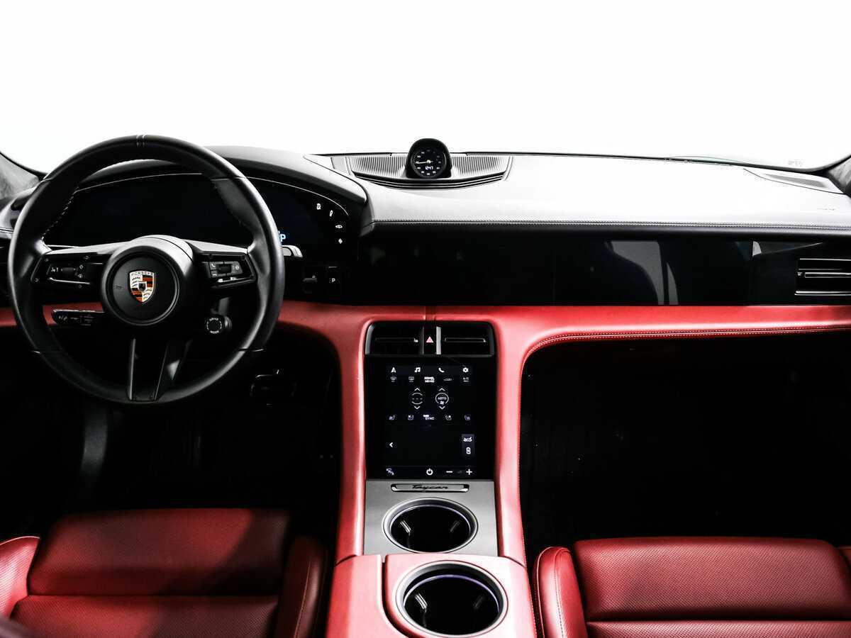 Porsche Taycan Turbo, 2020 Фото №11