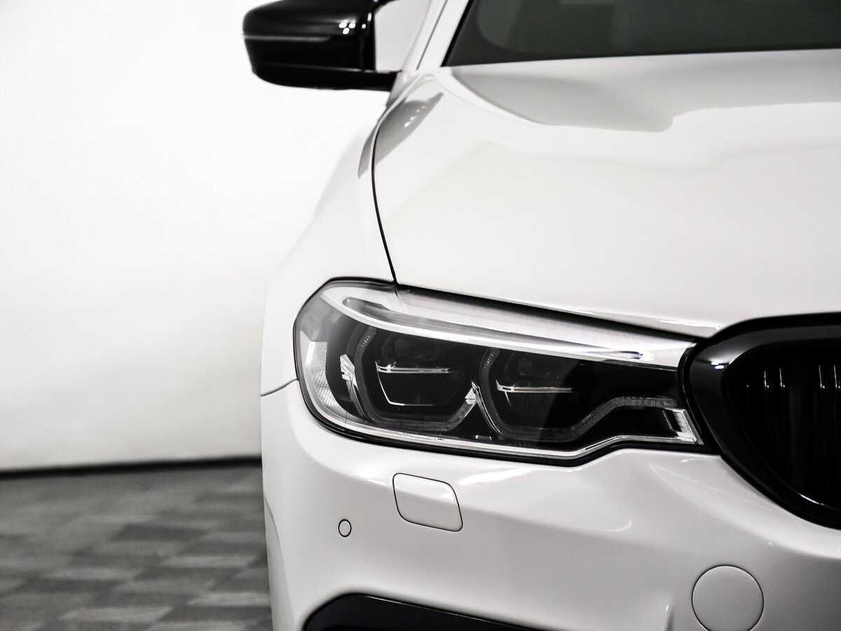 BMW 5 серии 540i xDrive, 2019 Фото №15