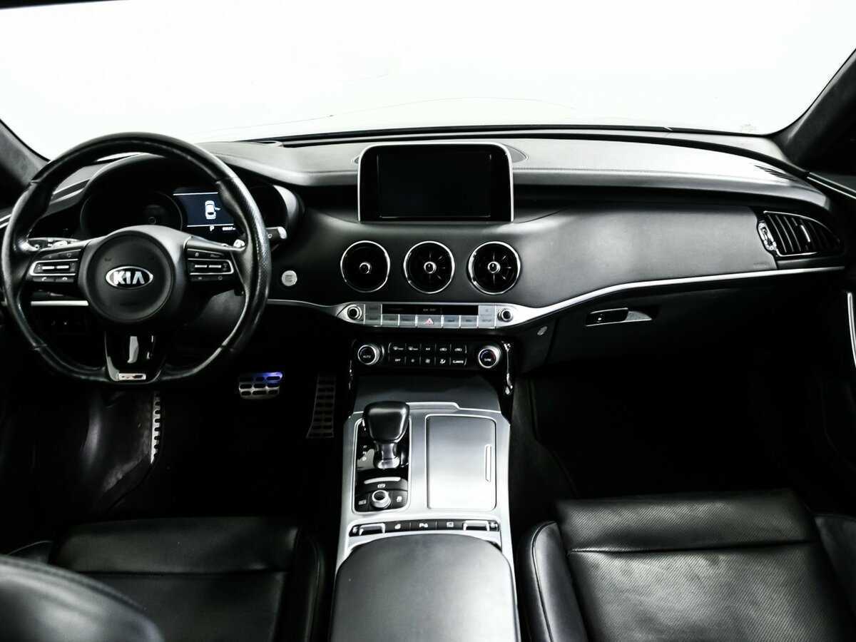 Kia Stinger, 2018 Фото №11