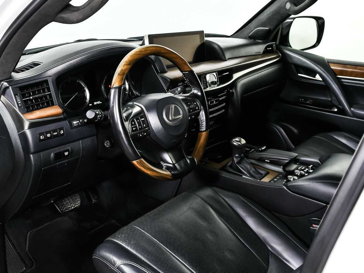 Lexus LX 570, 2017 Фото №12