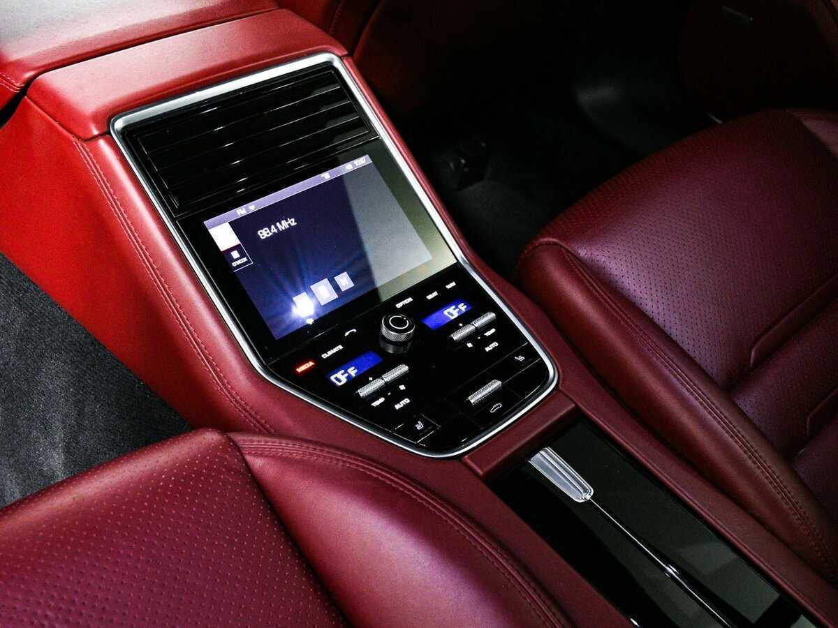 Porsche Panamera 4 Executive, 2019 Фото №17