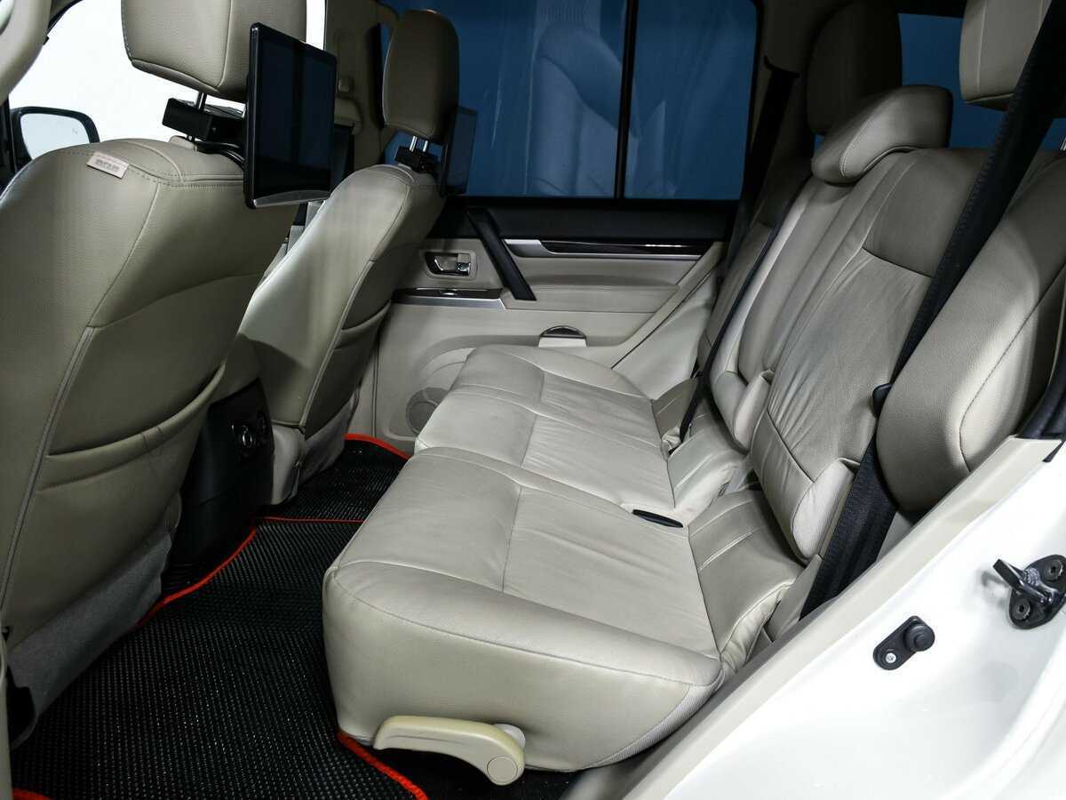 Mitsubishi Pajero, 2019 Фото №12