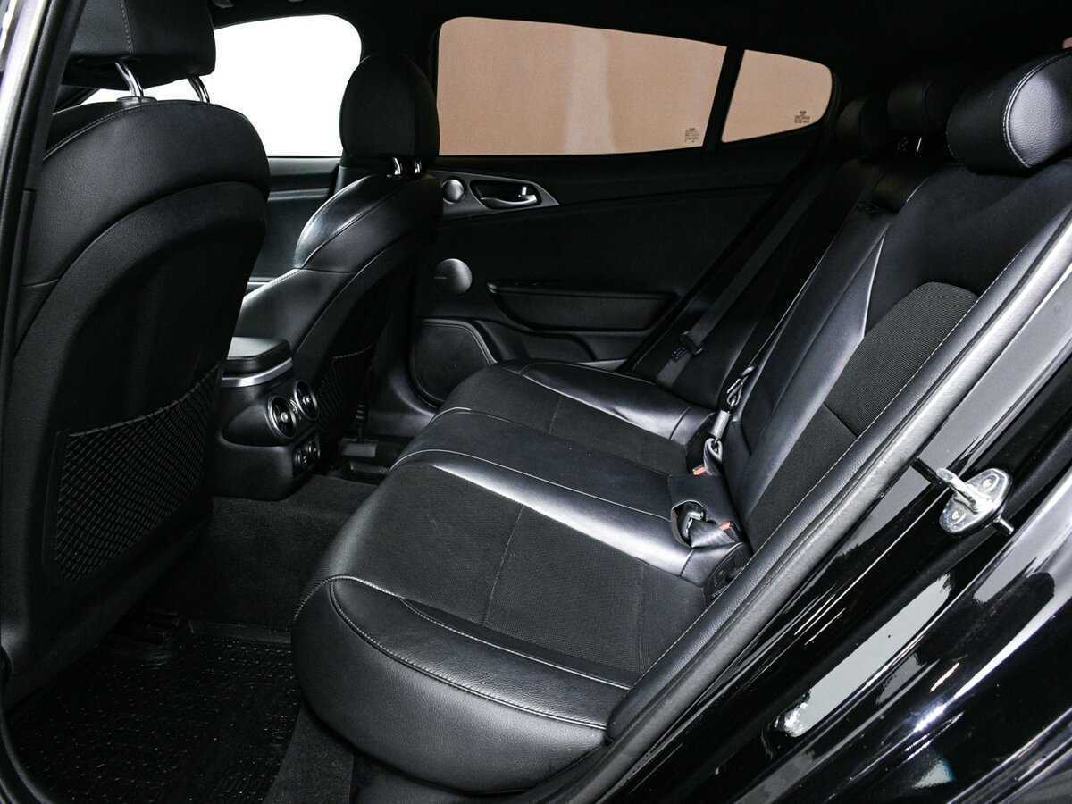 Kia Stinger, 2018 Фото №12