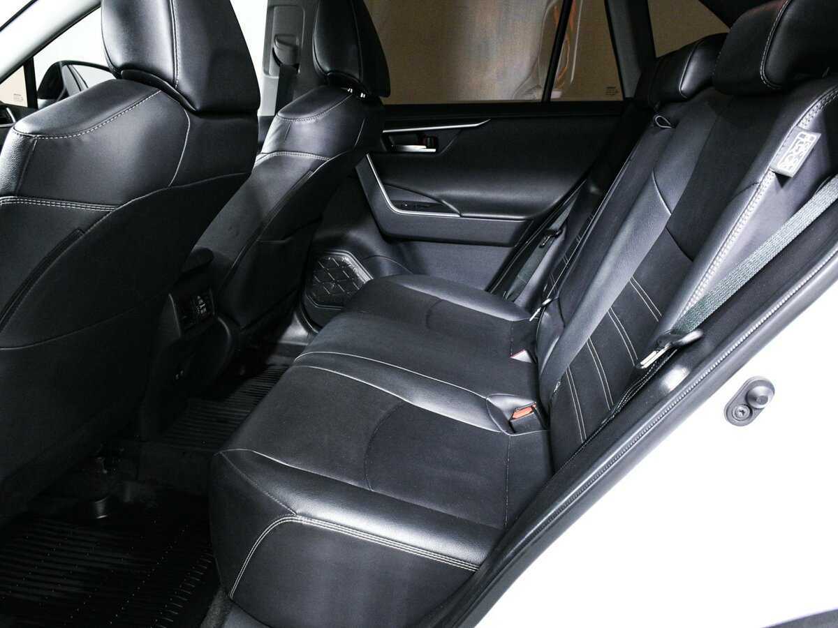 Toyota RAV4, 2022 Фото №10
