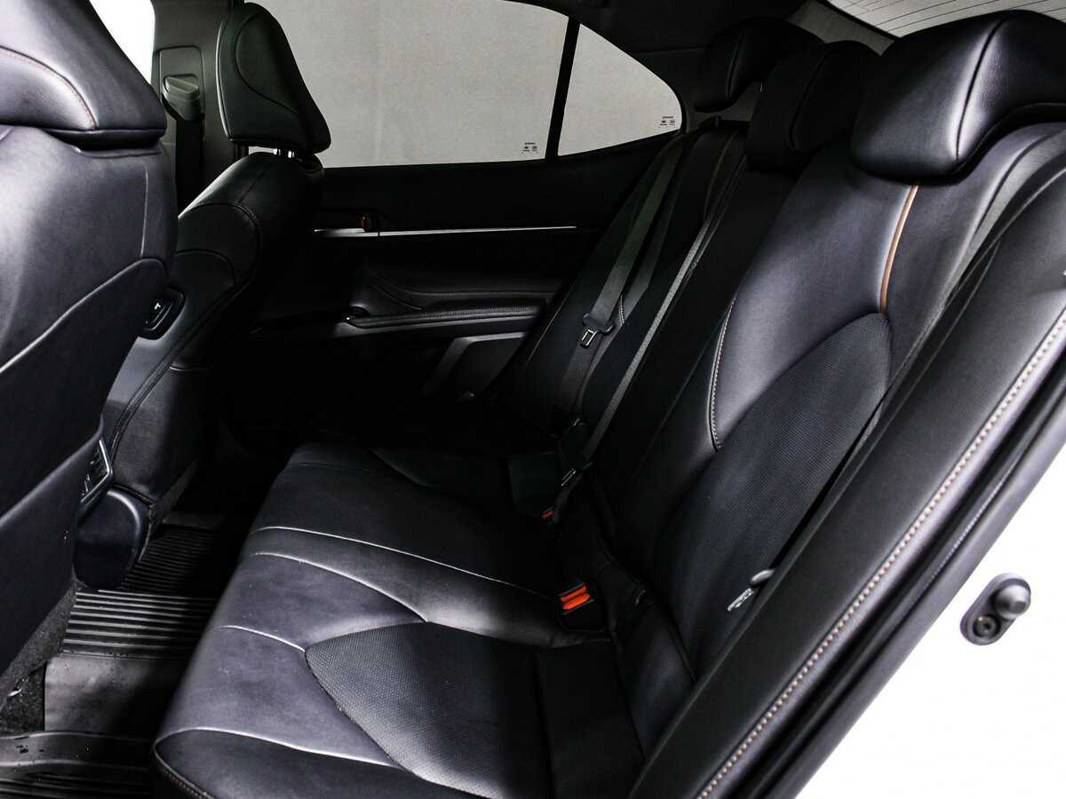 Toyota Camry, 2023 Фото №11