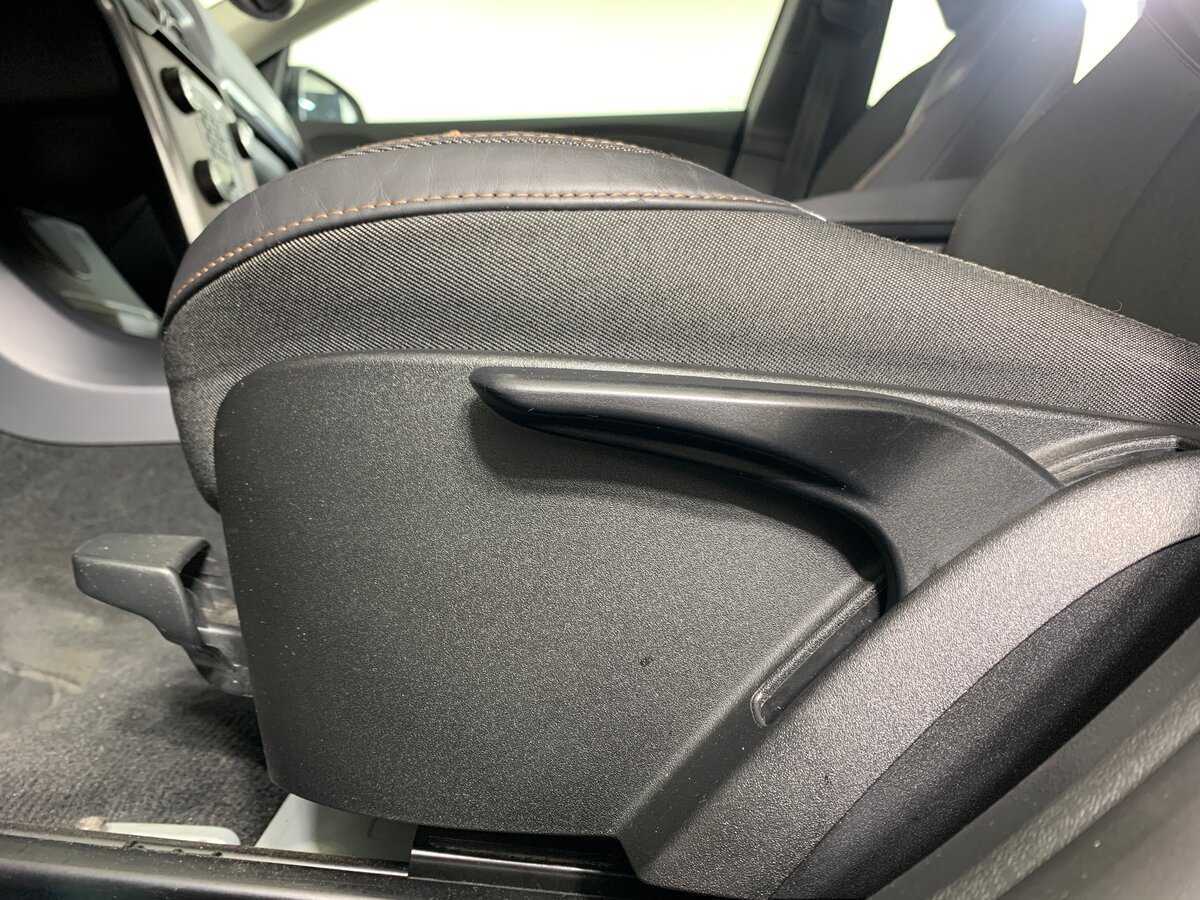 Volvo V40 Cross Country, 2017 Фото №17