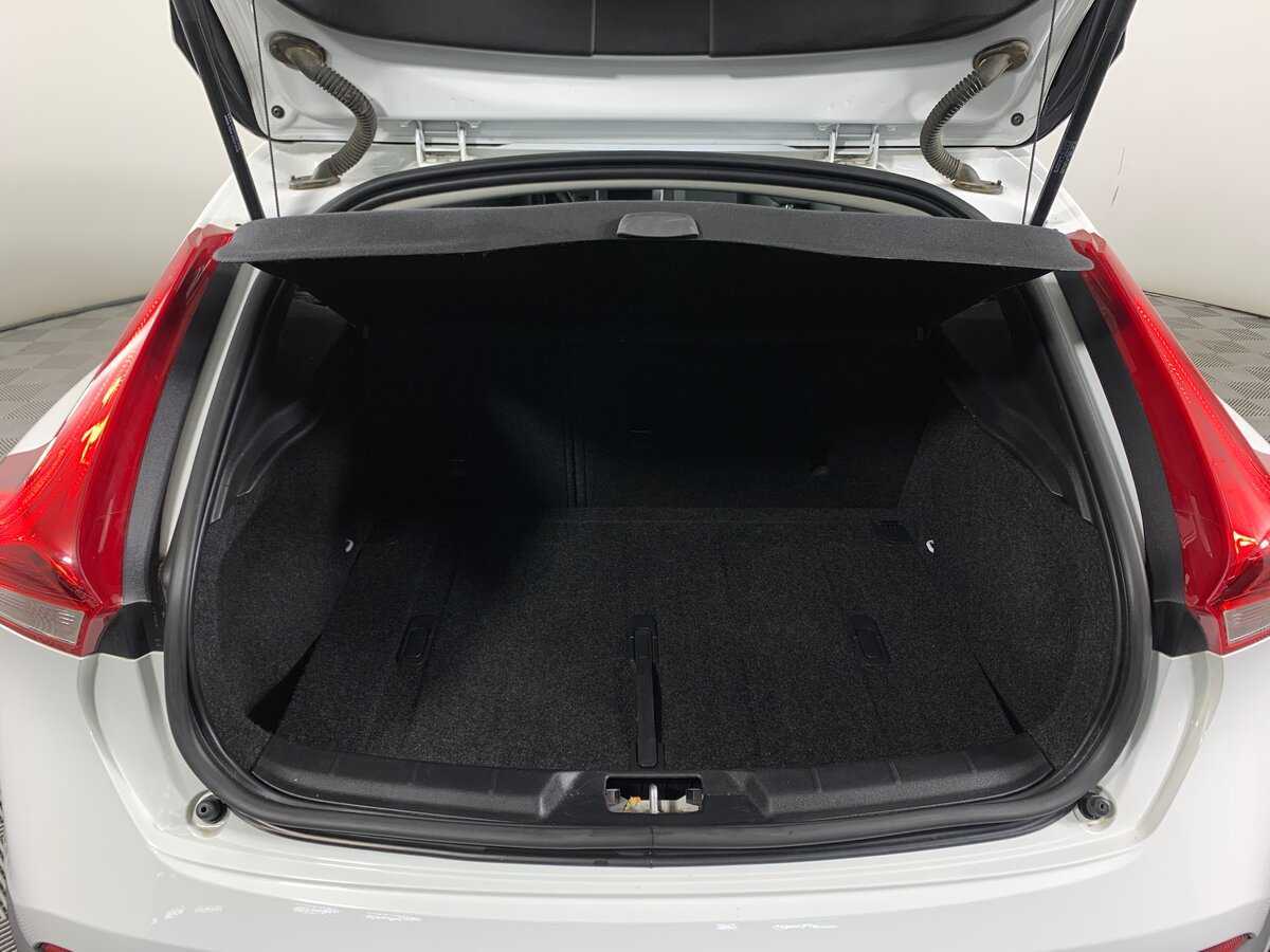 Volvo V40 Cross Country, 2017 Фото №20