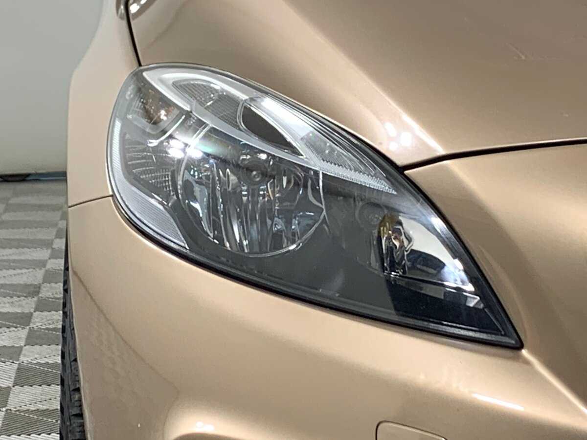 Volvo V40, 2015 Фото №10