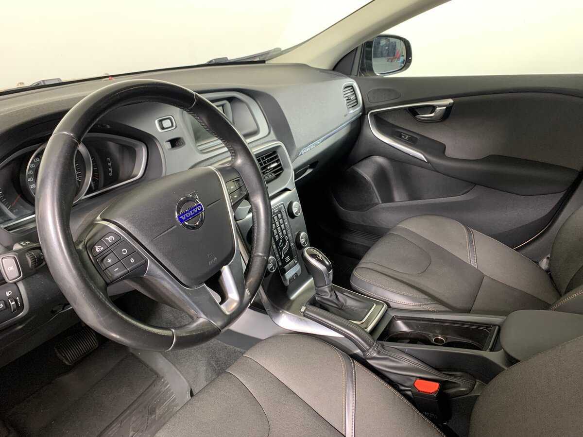 Volvo V40, 2015 Фото №12