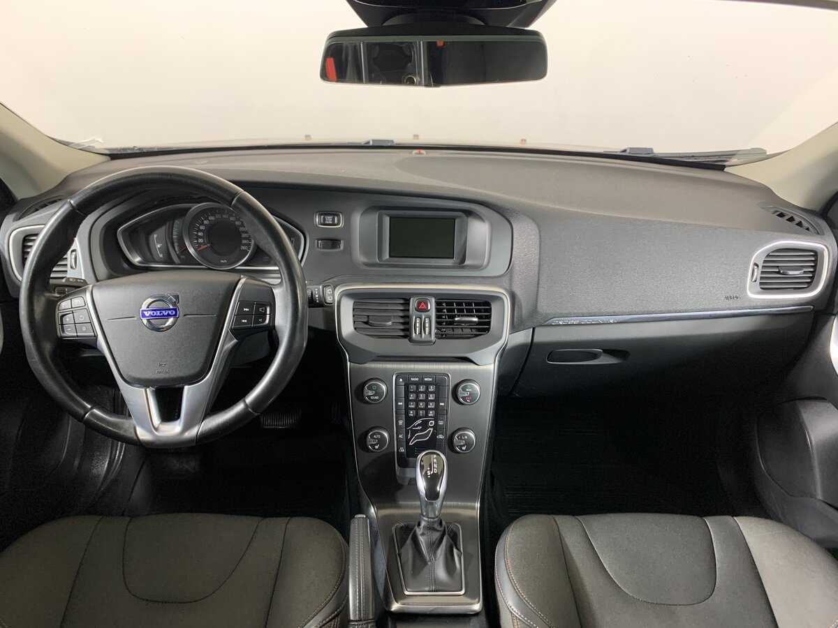 Volvo V40, 2015 Фото №13